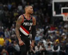 波特兰开拓者训练开放日；赛后刷新队史纪录引欢呼；社区盾在即；高层口径保持一致